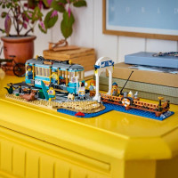 Конструктор LEGO® City Класичний трамвай до пляжу - Іграшки-потяги, 693 деталі (60506)