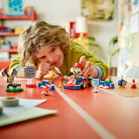 Конструктор LEGO Super Mario Mario Kart Interactive LEGO Mario та Standard Kart 278 деталей (72043)