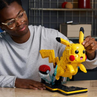 Конструктор LEGO® Pokemon™ Пікачу й покебол, 2050 деталей (72152)