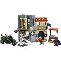 Конструктор LEGO® ONE PIECE Сутичка з капітаном Смокером Іграшка (75642)