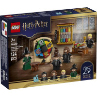 Конструктор LEGO Harry Potter TM Замок Гоґвортс: Церемонія розподілу по факультетах 124 Деталі (76460)