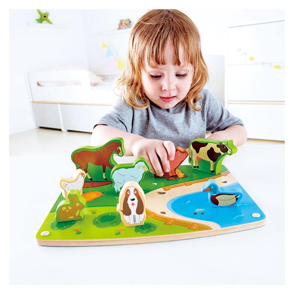 Дерев'яна рамка-вкладиш Hape Звірята на фермі з фігурками (E1454) Дерев'яна рамка-вкладиш Hape Звірята на фермі з фігурками (E1454)