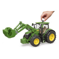 Модель Bruder Трактор John Deere 1:16 (03151) Модель Bruder Трактор John Deere 1:16 (03151)