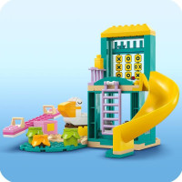 Конструктор LEGO Bluey Веселощі з Блуї та Хлоєю на ігровому майданчику 104 деталі (11201)