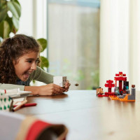 Конструктор LEGO Minecraft Засідка біля порталу в Нижній світ 352 деталі (21255)