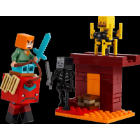 Конструктор LEGO Minecraft Битва з лавою в Незері 99 деталей (21266)