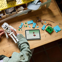Конструктор LEGO® Minecraft® Скелет Геймерський декор , 502 деталі (21594) Конструктор LEGO® Minecraft® Скелет Геймерський декор , 502 деталі (21594)