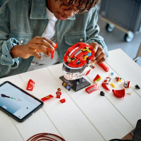 Конструктор LEGO® Editions Шолом Шарля Леклера з команди Scuderia Ferrari HP, 886 деталей (43014)