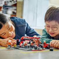 Конструктор LEGO City Піт-стоп і піт-екіпаж F1 з болідом Ferrari 322 деталі (60443) Конструктор LEGO City Піт-стоп і піт-екіпаж F1 з болідом Ferrari 322 деталі (60443)