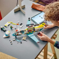 Конструктор LEGO City Літак швидкої медичної допомоги 403 деталі (60465) Конструктор LEGO City Літак швидкої медичної допомоги 403 деталі (60465)