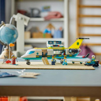 Конструктор LEGO City Літак швидкої медичної допомоги 403 деталі (60465) Конструктор LEGO City Літак швидкої медичної допомоги 403 деталі (60465)