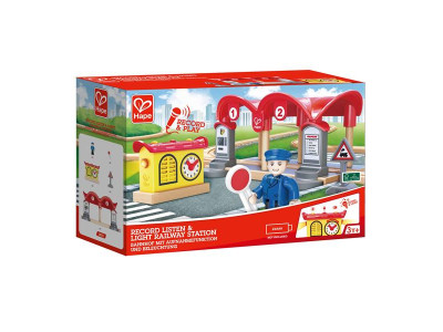Набір для іграшкової залізниці Hape Залізнична станція (E3702)