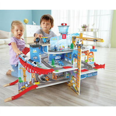 Іграшкова залізниця Hape Місто (E3768) Іграшкова залізниця Hape Місто (E3768)