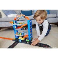 Автотрек Hot Wheels Гараж для машинок 4 поверхи (GNL70) Автотрек Hot Wheels Гараж для машинок 4 поверхи (GNL70)