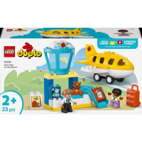 Конструктор LEGO DUPLO Town Уперше в аеропорту 23 деталі (10443)
