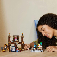 Конструктор LEGO Minecraft Бійцівський ринг у лісовому маєтку 491 деталь (21272)