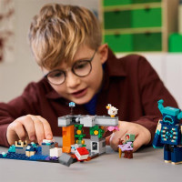 Конструктор LEGO Minecraft Зустріч із Боронителем 238 деталей (21274)