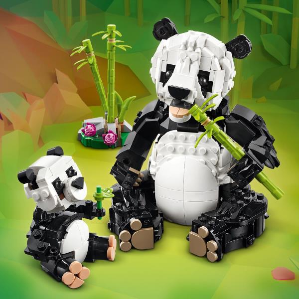 Конструктор LEGO Creator Дикі тварини: пандові 626 деталей (31165)Конструктор LEGO Creator Друкарська машинка з квітами 363 деталі (31169)