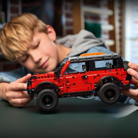Конструктор LEGO Technic Позашляховик Ford Bronco SUV 943 деталі (42213) Конструктор LEGO Technic Позашляховик Ford Bronco SUV 943 деталі (42213)