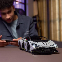 Конструктор LEGO Technic Суперкар Lamborghini Revuelto 1135 деталей (42214)