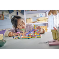 Конструктор LEGO® Friends Веселий день в аквапарку Набір конструктора, 278 деталі (42676)