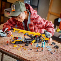 Конструктор LEGO City Жовтий пересувний будівельний кран 1116 деталей (60409) Конструктор LEGO City Жовтий пересувний будівельний кран 1116 деталей (60409)