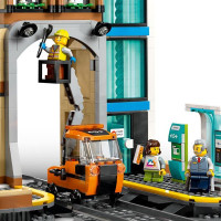 Конструктор LEGO City Жовтий бульдозер 682 деталі (60466)Конструктор LEGO City Центральний залізничний вокзал 752 деталі (60469)