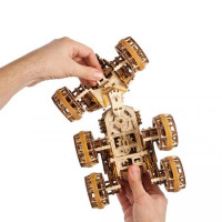 Дерев'яний механічний 3D конструктор Ugears Крилате спорткупе (70205)Дерев'яний механічний 3D конструктор Ugears Пілотований марсохід (70206)
