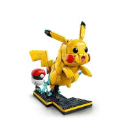 Конструктор LEGO® Pokemon™ Пікачу й покебол, 2050 деталей (72152)