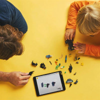 Конструктор LEGO DC Batman: Бетмен і Бетмобіль проти містера Фріза 63 деталі (76301)