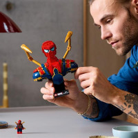 Конструктор LEGO Marvel Погруддя Залізної Людини-павука 379 деталей (76326)