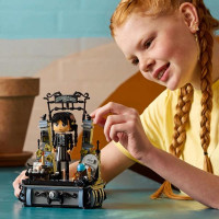 Конструктор LEGO Wednesday Фігурка Венздей Аддамс 702 деталі (76780) Конструктор LEGO Wednesday Фігурка Венздей Аддамс 702 деталі (76780)