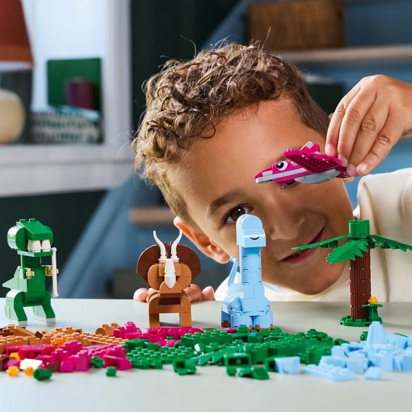 Конструктор LEGO Classic Творчі динозаври 450 деталей (11041) Конструктор LEGO Classic Творчі динозаври 450 деталей (11041)