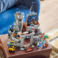 Конструктор LEGO Creator Середньовічний замок із лицарем на коні (31168)