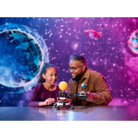 Конструктор LEGO Technic Земля та Місяць на орбіті 526 деталей (42179)Конструктор LEGO Technic Марсохід команди дослідників 1599 деталей (42180)