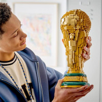 Конструктор LEGO® Editions Офіційний трофей чемпіонату світу з футболу FIFA 2842 деталі (43020) Конструктор LEGO® Editions Офіційний трофей чемпіонату світу з футболу FIFA 2842 деталі (43020)