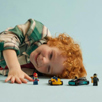 Конструктор LEGO City Картинг і гонщики 99 деталей (60400) Конструктор LEGO City Картинг і гонщики 99 деталей (60400)