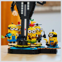 Конструктор LEGO Despicable Me 4 Ґру й посіпаки з кубиків 839 деталей (75582)