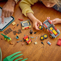 Конструктор LEGO® Jurassic World Вантажівка для перевезення молодого тиранозавра Іграшка (77978)