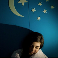 Набір сяючих наклейок 4M Місяць і зірки 13 шт. (00-05215)