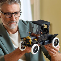 Конструктор LEGO® Icons Ford Model T, набір із моделлю автомобіля 1060 деталей (11376)