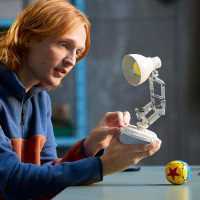 Конструктор LEGO® Ideas | Disney Pixar Luxo Jr. Конструктор моделі. (21357) Конструктор LEGO® Ideas | Disney Pixar Luxo Jr. Конструктор моделі. (21357)