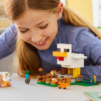 Конструктор LEGO Minecraft Куряча ферма 233 Деталі (21585)