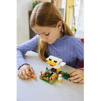 Конструктор LEGO Minecraft Куряча ферма 233 Деталі (21585)