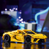 Конструктор LEGO Technic Chevrolet Corvette Stingray 732 деталі (42205) Конструктор LEGO Technic Chevrolet Corvette Stingray 732 деталі (42205)