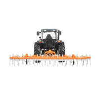 Модель Britains Трактор Massey Ferguson 6290 з культиватором 1:32 (43335)