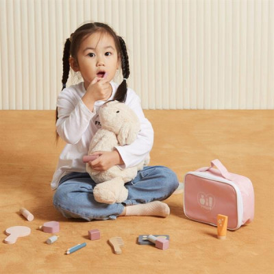 Дерев'яний ігровий набір PolarB Косметика 12 ел. (44203) Дерев'яний ігровий набір PolarB Косметика 12 ел. (44203)