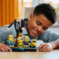 Конструктор LEGO Despicable Me 4 Ґру й посіпаки з кубиків 839 деталей (75582)