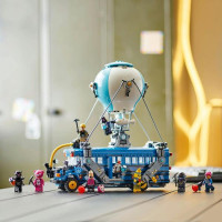 Конструктор LEGO Fortnite Battle Bus Іграшка з відеогри 954 деталі (77073)
