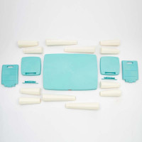 Ігровий набір DOLONI Cтіл та 2 стільця 04680/7